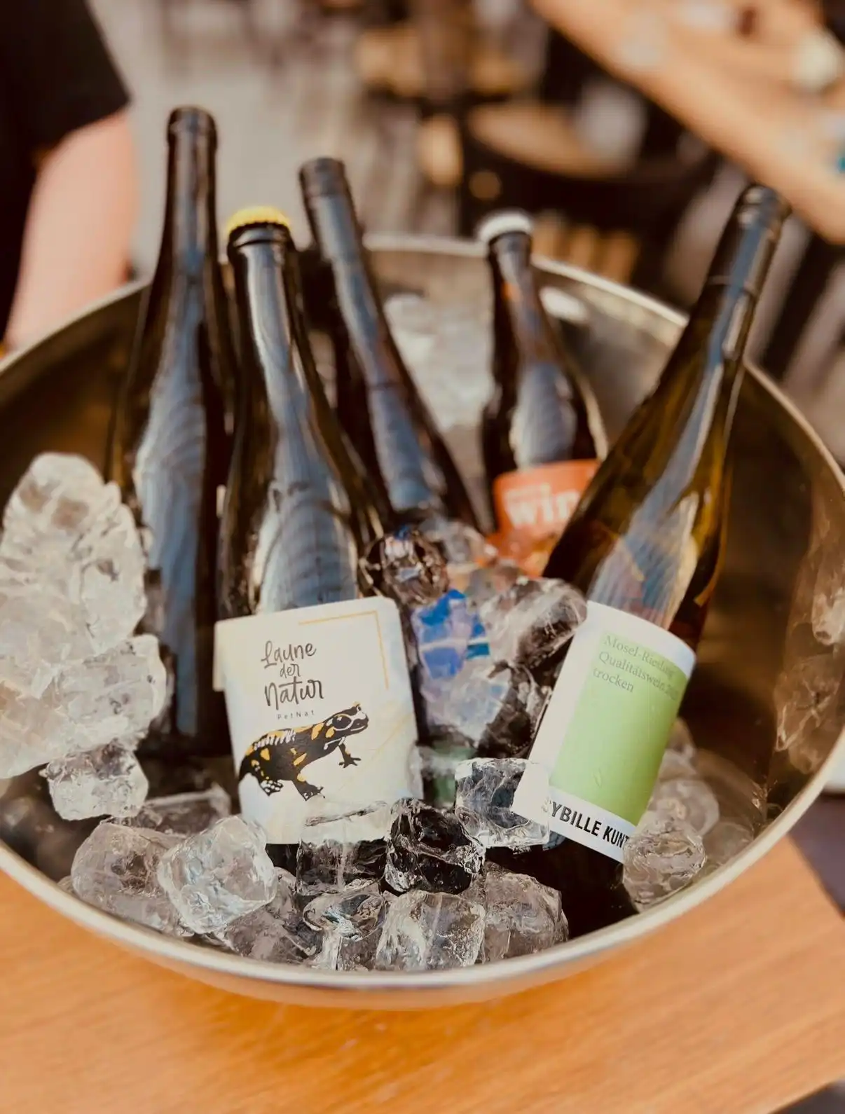 2 Anja und Jule Weinrevier und Guter Stoff Jule & Anja - Weinrevier & Guter Stoff