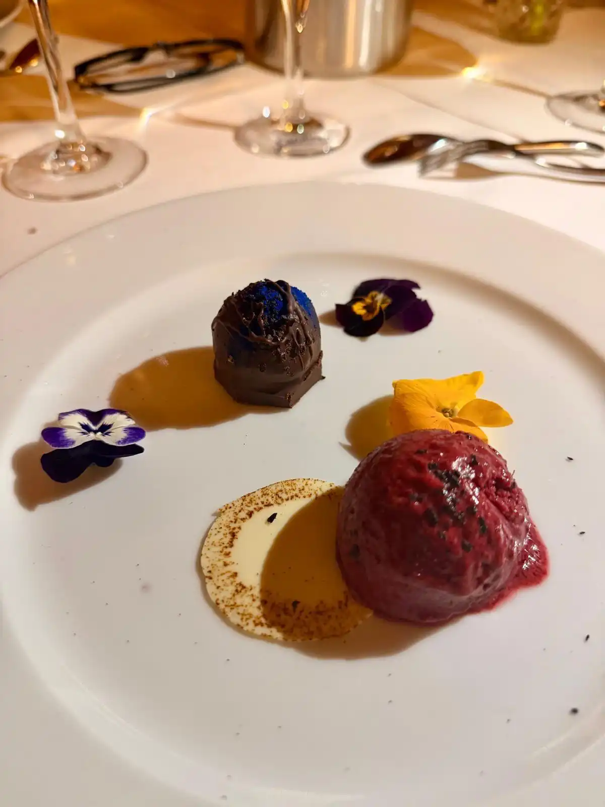 2 Guter Stoff Gut Kump Kopie Julia Arlet Guter Stoff - Privat Dinner