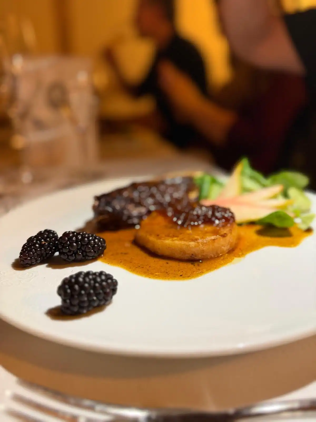 Warmes vegetarisches Gericht am Abend