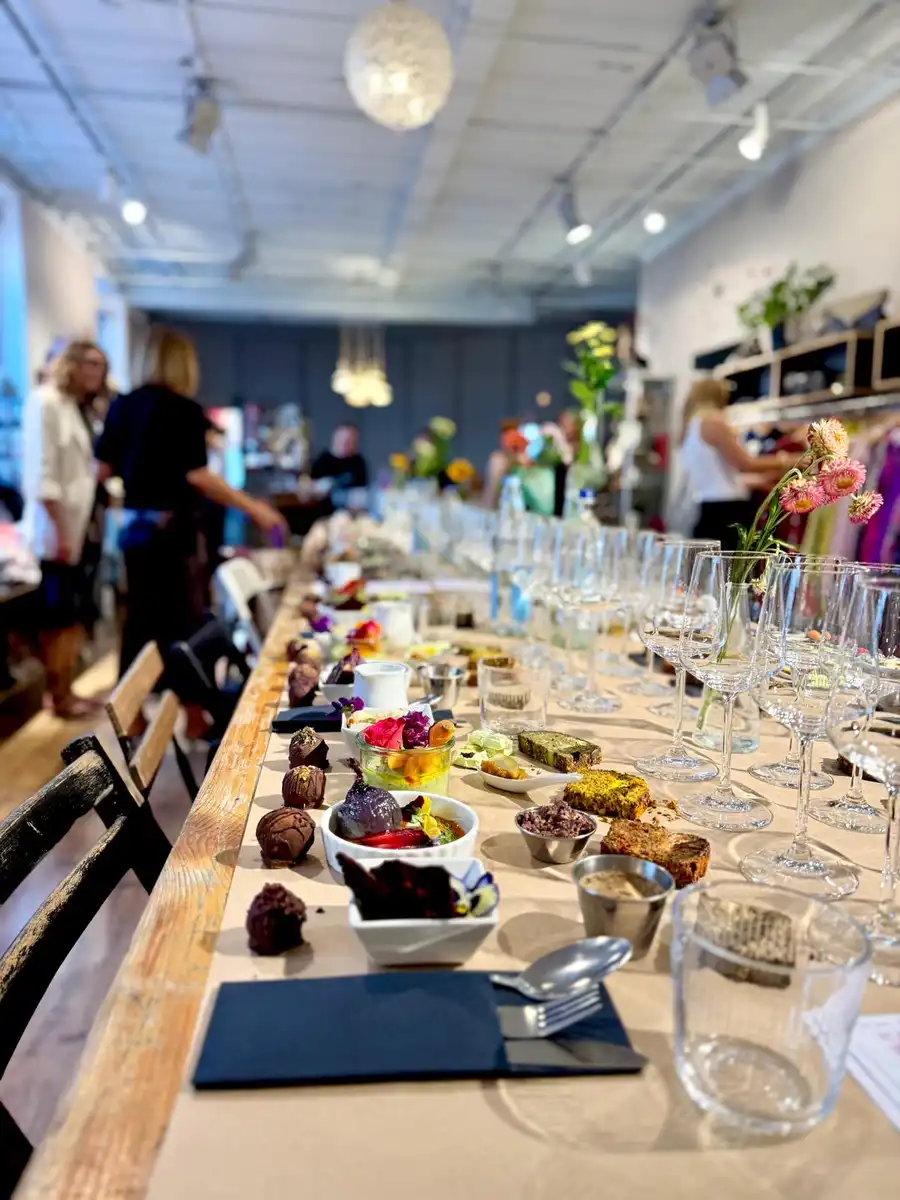 Wein & Reben - Event - mit Weinrevier & Guter Stoff & Rosig